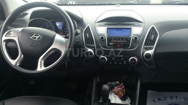 Hyundai ix35 2010, 100,500 km - 2.0 l - Quba
