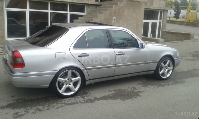 Mercedes C 200 1995, 300,000 km - 2.0 l - Bakı