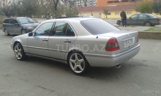 Mercedes C 200 1995, 300,000 km - 2.0 l - Bakı