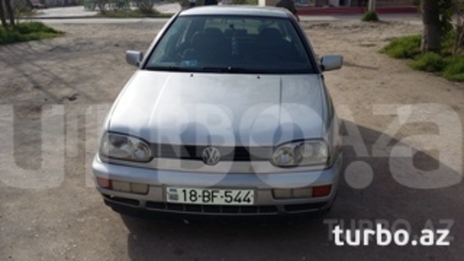 Volkswagen Golf 1995, 19,000 km - 2.0 л - Şirvan