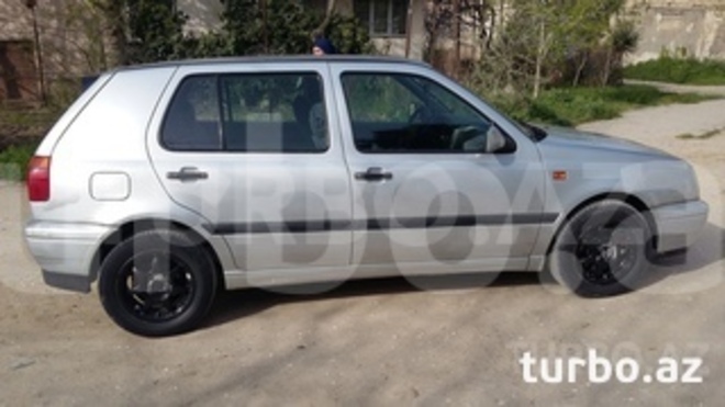 Volkswagen Golf 1995, 19,000 km - 2.0 л - Şirvan