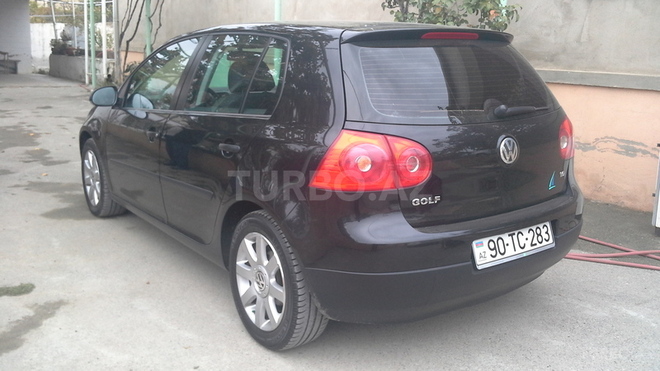 Volkswagen Golf 2004, 85,000 km - 1.6 л - Bakı