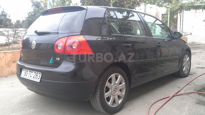 Volkswagen Golf 2004, 85,000 km - 1.6 л - Bakı