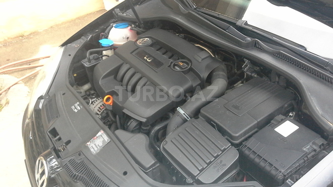 Volkswagen Golf 2004, 85,000 km - 1.6 л - Bakı