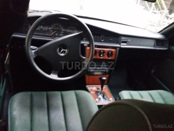 Mercedes 190 1992, 200,000 km - 2.0 l - Bakı