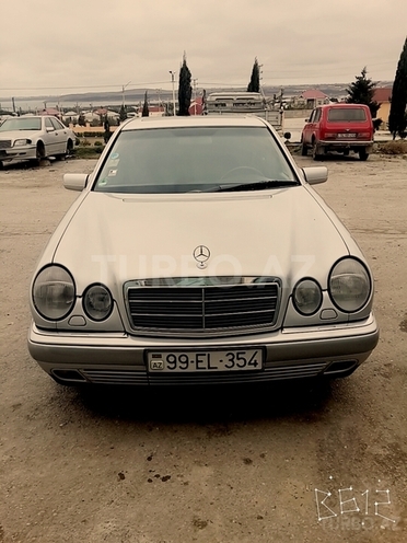 Mercedes E 280 1999, 217,000 km - 2.8 l - Bakı
