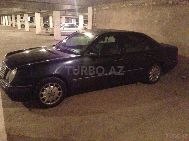 Mercedes E 230 1997, 210,000 km - 2.3 l - Bakı