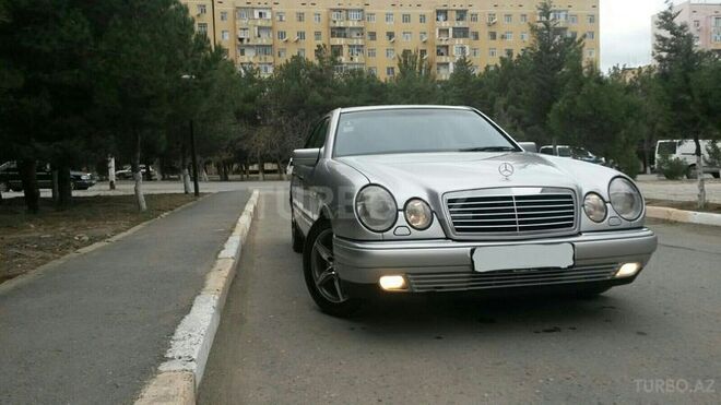 Mercedes E 280 1997, 220,566 km - 2.8 l - Sumqayıt