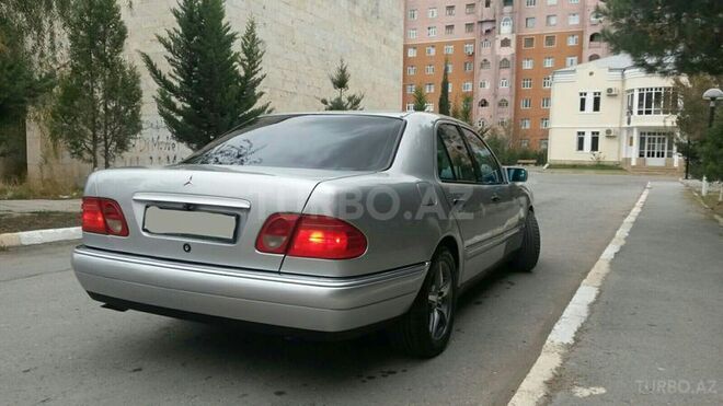 Mercedes E 280 1997, 220,566 km - 2.8 l - Sumqayıt