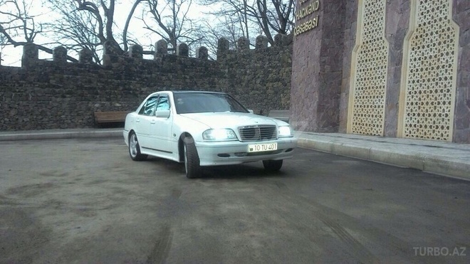 Mercedes C 280 1995, 180,000 km - 2.8 l - Göygöl