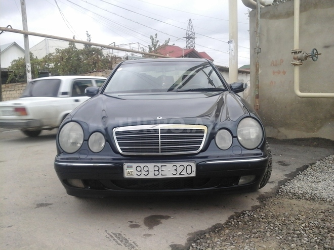 Mercedes E 320 2001, 253,000 km - 3.2 л - Bakı