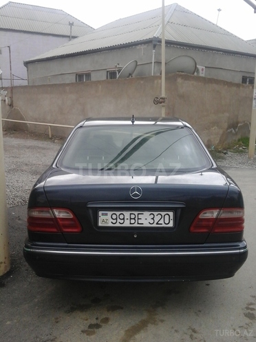 Mercedes E 320 2001, 253,000 km - 3.2 л - Bakı