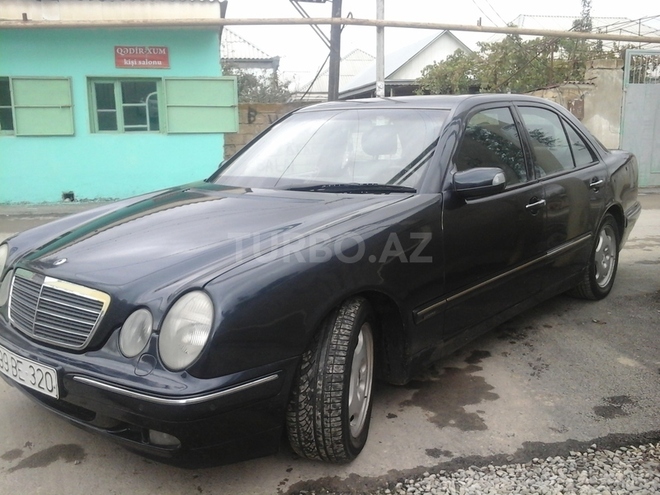 Mercedes E 320 2001, 253,000 km - 3.2 л - Bakı