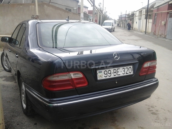 Mercedes E 320 2001, 253,000 km - 3.2 л - Bakı