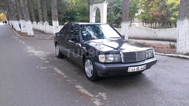 Mercedes 190 1992, 300,000 km - 1.8 l - Sumqayıt