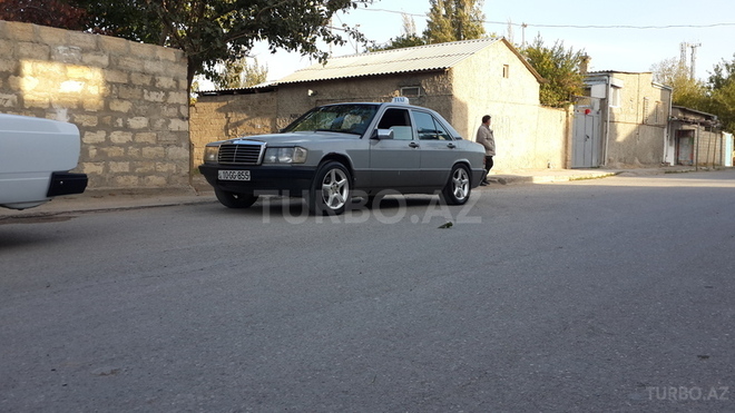 Mercedes 190 1991, 350,000 km - 2.0 л - Sumqayıt