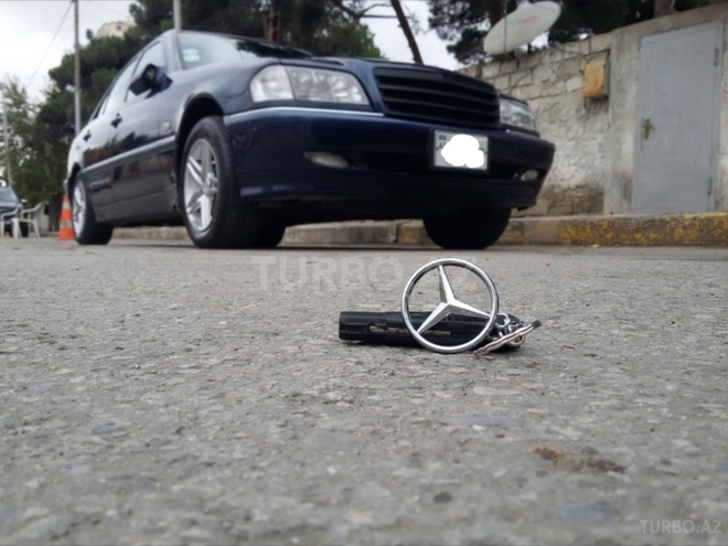 Mercedes C 240 1998, 162,385 km - 2.4 l - Bakı