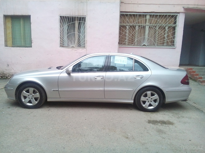 Mercedes E 270 2002, 231,000 km - 2.7 л - Sumqayıt