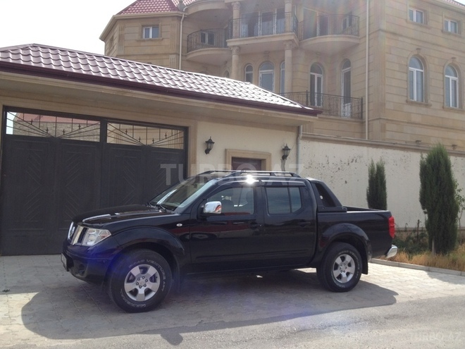Nissan Navara 2011, 87,000 km - 2.5 l - Bakı