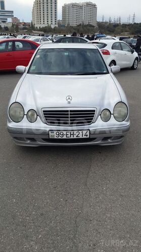 Mercedes E 270 2000, 299,000 km - 2.7 l - Bakı