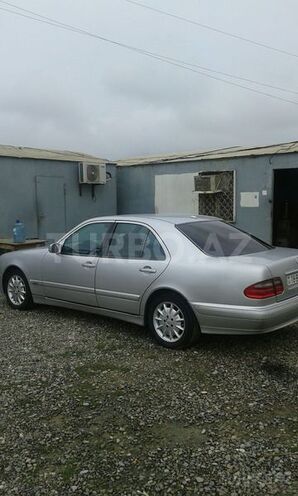 Mercedes E 270 2000, 278,000 km - 2.7 l - Şirvan