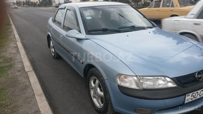 Opel Vectra 1997, 210,000 km - 1.8 л - Sumqayıt