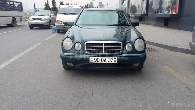 Mercedes E 220 1999, 285,486 km - 2.2 l - Bakı