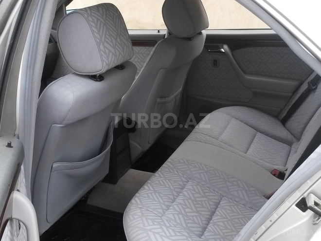 Mercedes C 200 1995, 230,000 km - 2.0 l - Bakı