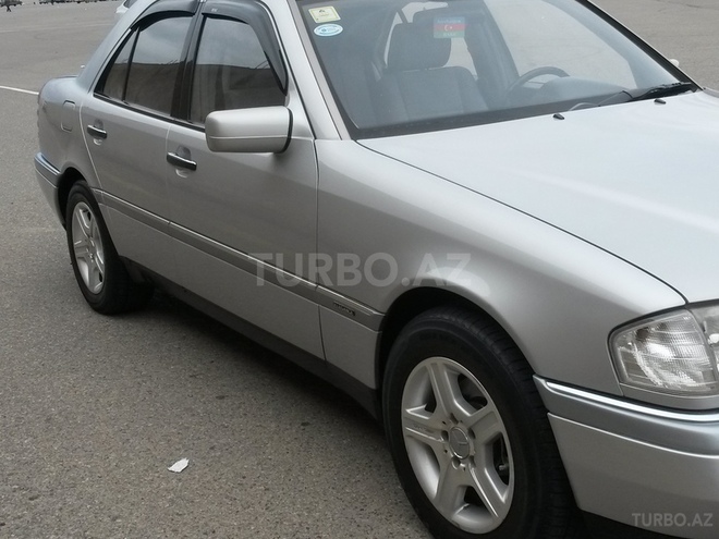 Mercedes C 200 1995, 230,000 km - 2.0 l - Bakı