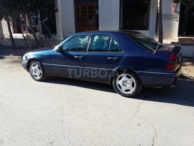 Mercedes C 220 1995, 375,000 km - 2.2 l - Sumqayıt
