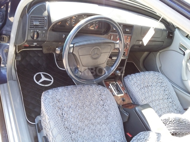 Mercedes C 220 1995, 375,000 km - 2.2 l - Sumqayıt
