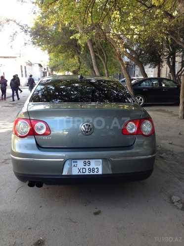 Volkswagen Passat 2006, 105,000 km - 2.0 l - Bakı