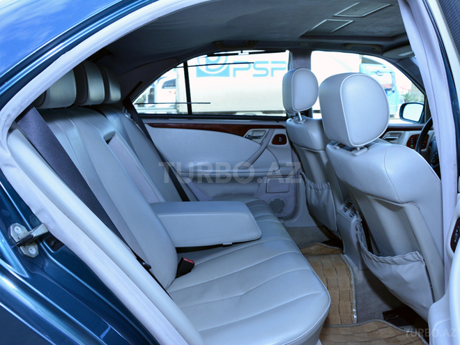 Mercedes E 240 2001, 85,000 km - 2.6 л - Bakı