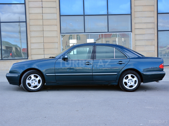 Mercedes E 240 2001, 85,000 km - 2.6 л - Bakı