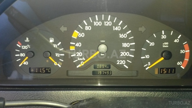 Mercedes E 220 2000, 198,233 km - 2.2 l - Bakı