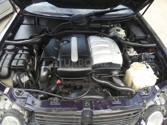 Mercedes E 220 2000, 294,000 km - 2.2 l - Bakı