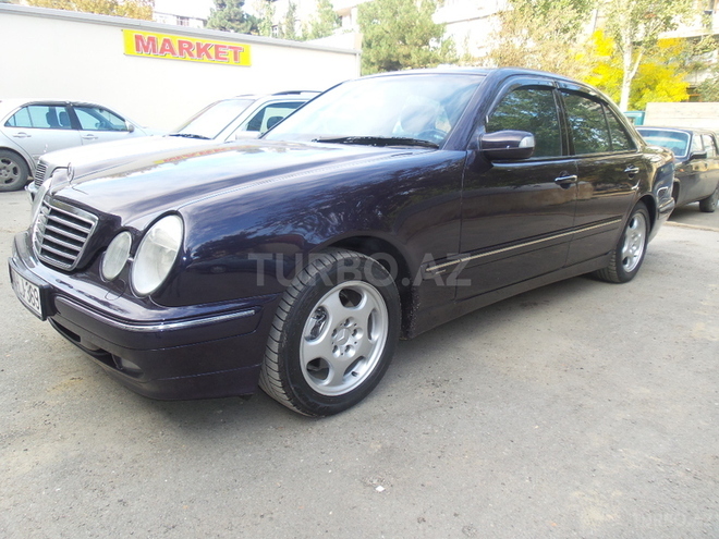 Mercedes E 220 2000, 294,000 km - 2.2 l - Bakı