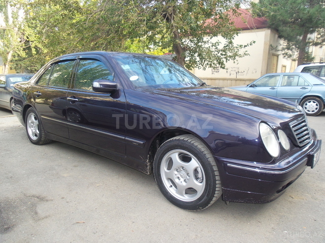 Mercedes E 220 2000, 294,000 km - 2.2 l - Bakı