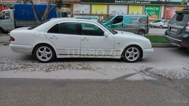Mercedes E 230 1998, 100,000 km - 2.3 l - Bakı