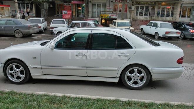Mercedes E 230 1998, 100,000 km - 2.3 l - Bakı