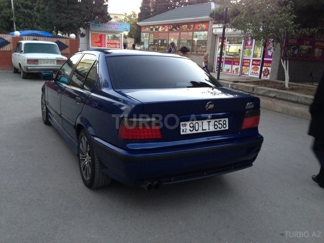 BMW 320 1998, 215,000 km - 0.2 л - Bakı