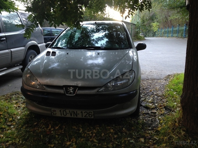 Peugeot 206 2002, 220,000 km - 1.4 л - Bakı