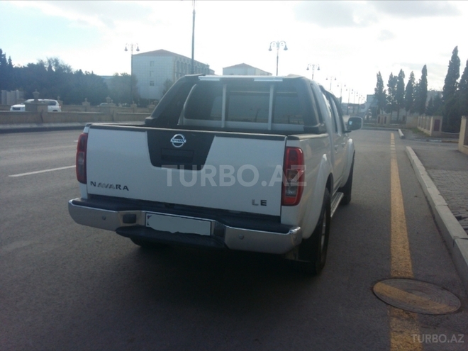 Nissan Navara 2010, 102,000 km - 2.5 л - Bakı
