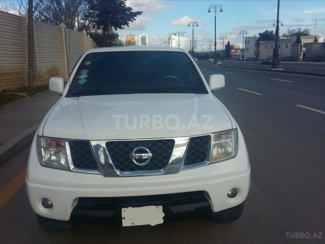 Nissan Navara 2010, 102,000 km - 2.5 л - Bakı