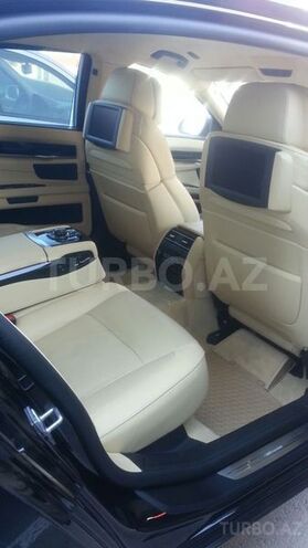 BMW 750 2011, 81,000 km - 4.4 l - Bakı