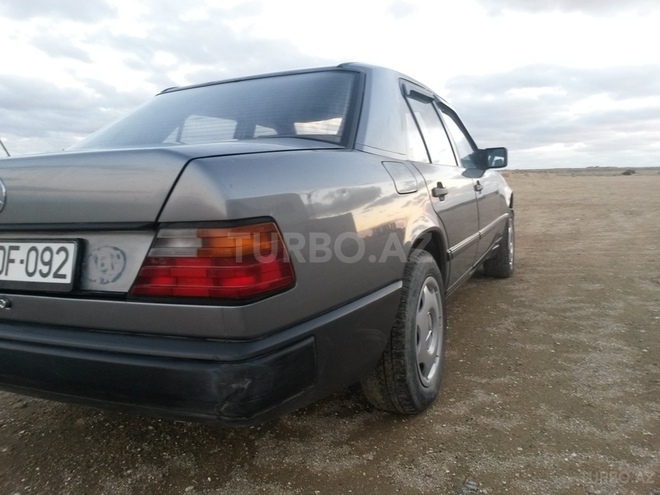 Mercedes E 200 1989, 498,202 km - 2.0 л - Bakı