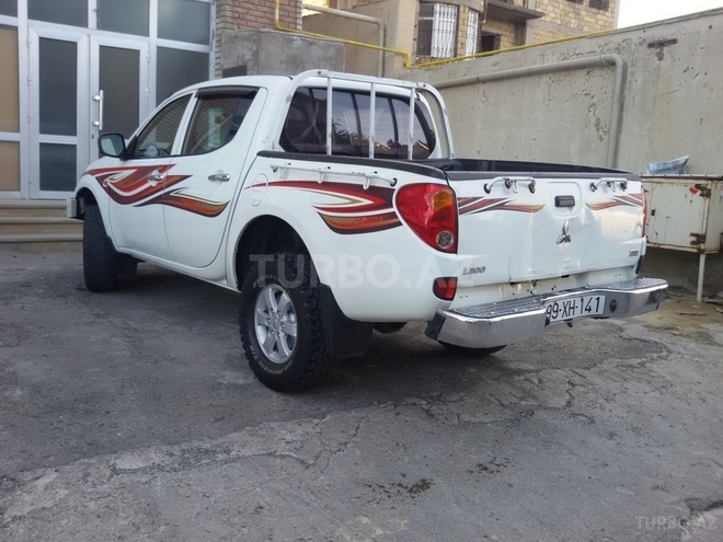 Mitsubishi L200 2008, 141,000 km - 2.5 l - Bakı
