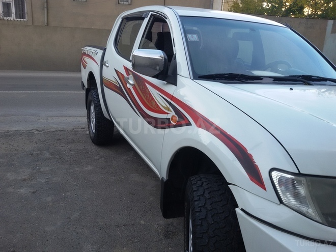 Mitsubishi L200 2008, 141,000 km - 2.5 l - Bakı