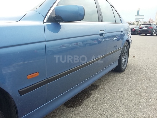 BMW 523 2003, 185,000 km - 2.3 l - Bakı