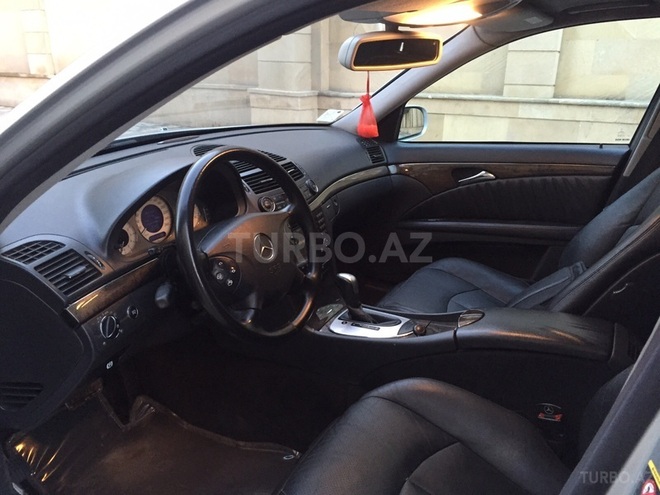 Mercedes E 320 2003, 175,000 km - 3.2 л - Bakı